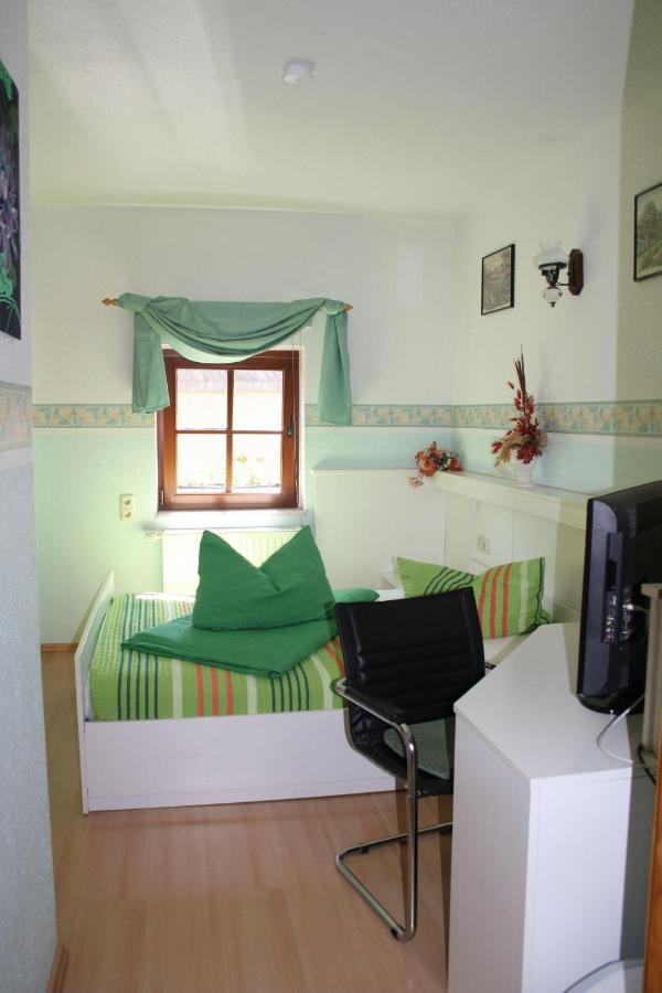 Doppelzimmer-In-Wiesa Thermalbad Wiesenbad Экстерьер фото